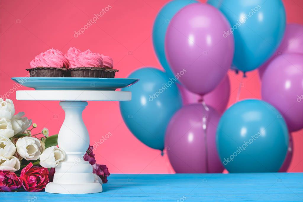 Bouquet di palloncini gonfiati con elio